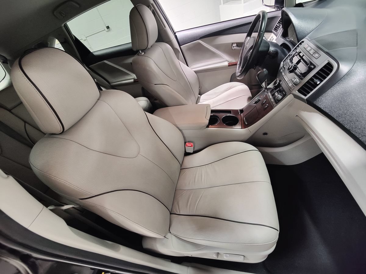 Used 2009 Toyota Venza w/ Comfort Pkg FWD image 14