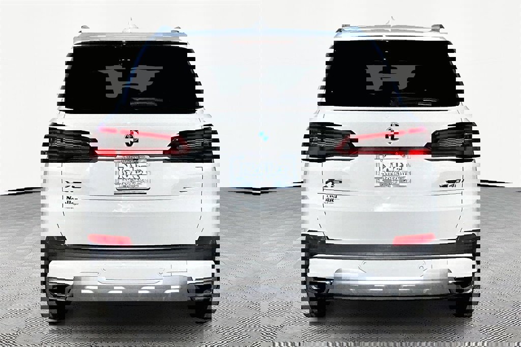 Used 2019 BMW X5 xDrive40i w/ Convenience Package image 4