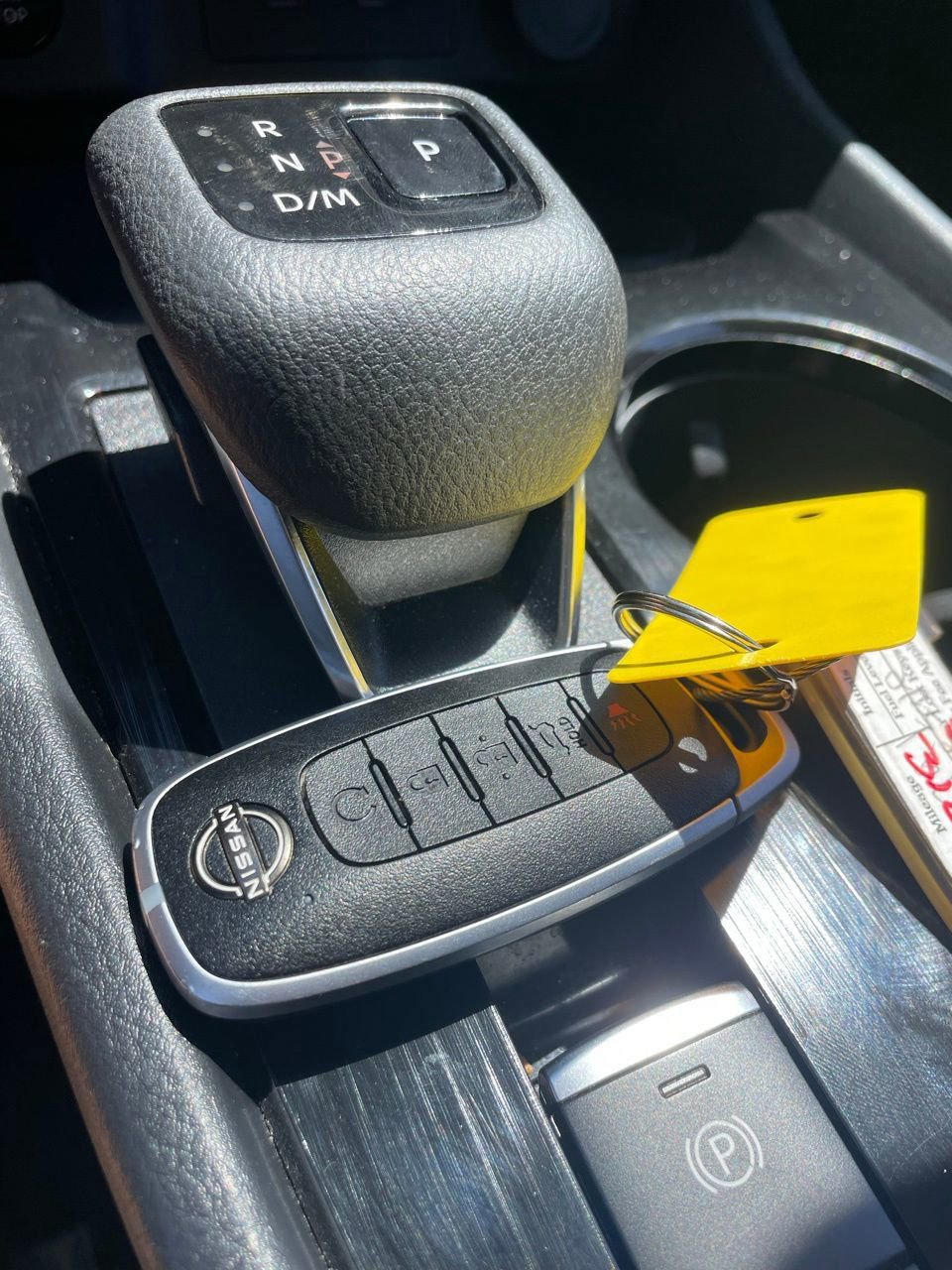 Used 2025 Nissan Rogue SV image 12