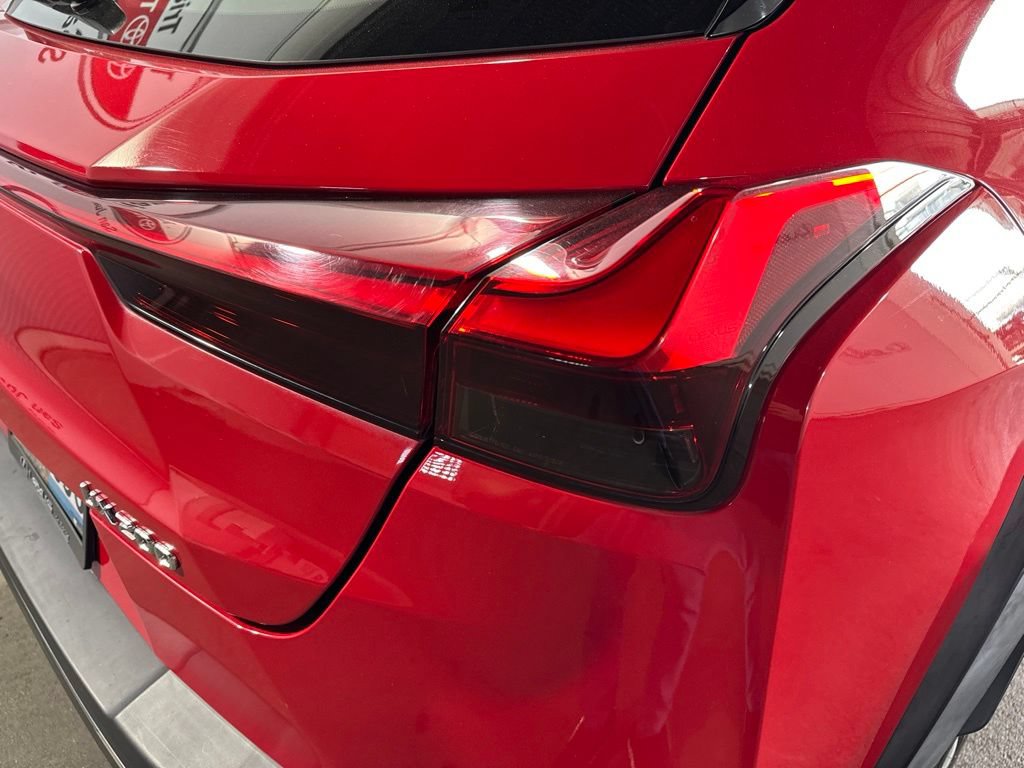 Used 2019 Lexus UX 200 F Sport FWD image 19
