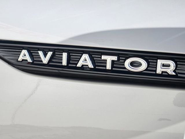 Certified 2025 Lincoln Aviator Reserve w/ Equipment Group 201A image 19