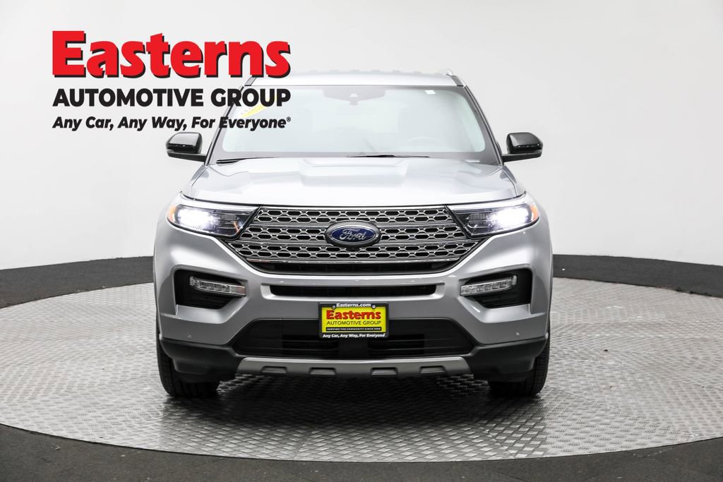 Used 2023 Ford Explorer Limited w/ Equipment Group 301A image 2
