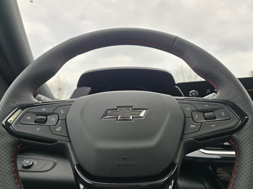 New 2026 Chevrolet Trax RS w/ Sunroof Package image 16