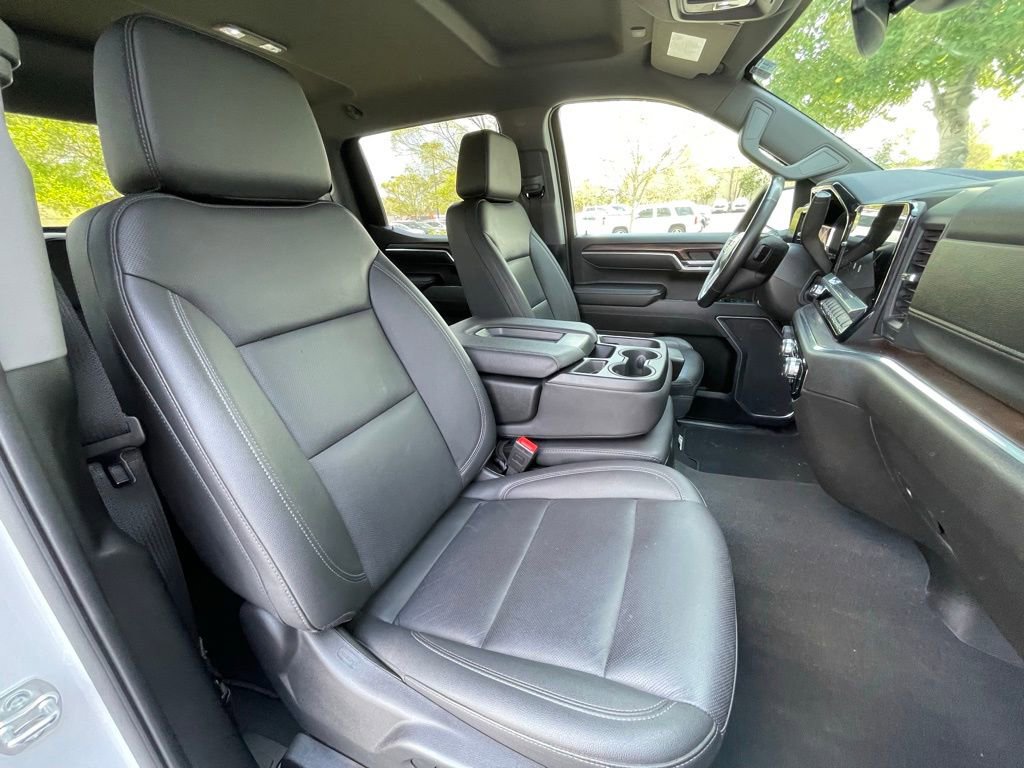 Used 2025 GMC Sierra 1500 SLT AWD/4WD image 31