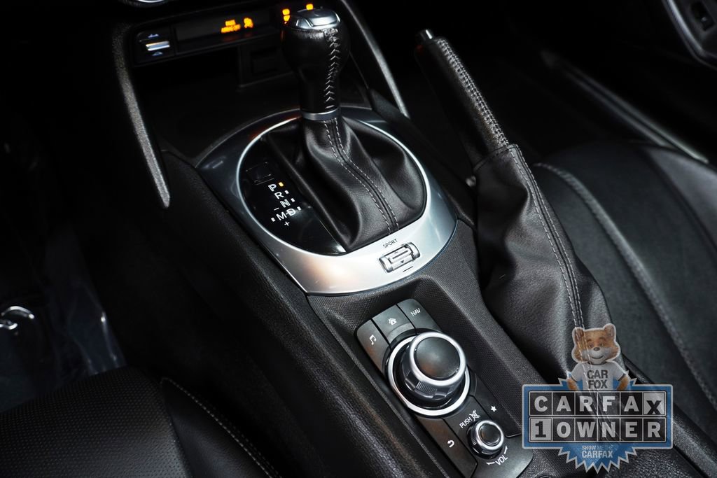 Used 2021 MAZDA MX-5 Miata RF Grand Touring RWD image 18