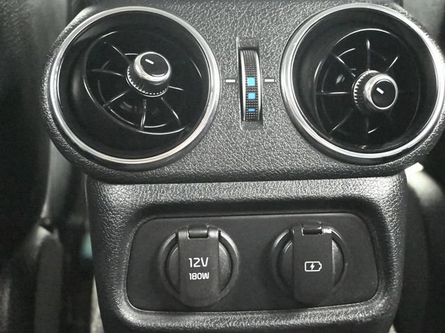 Used 2019 Kia Stinger RWD image 19