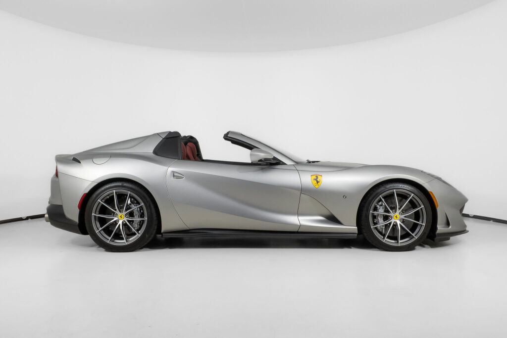 Used 2022 Ferrari 812 GTS image 10