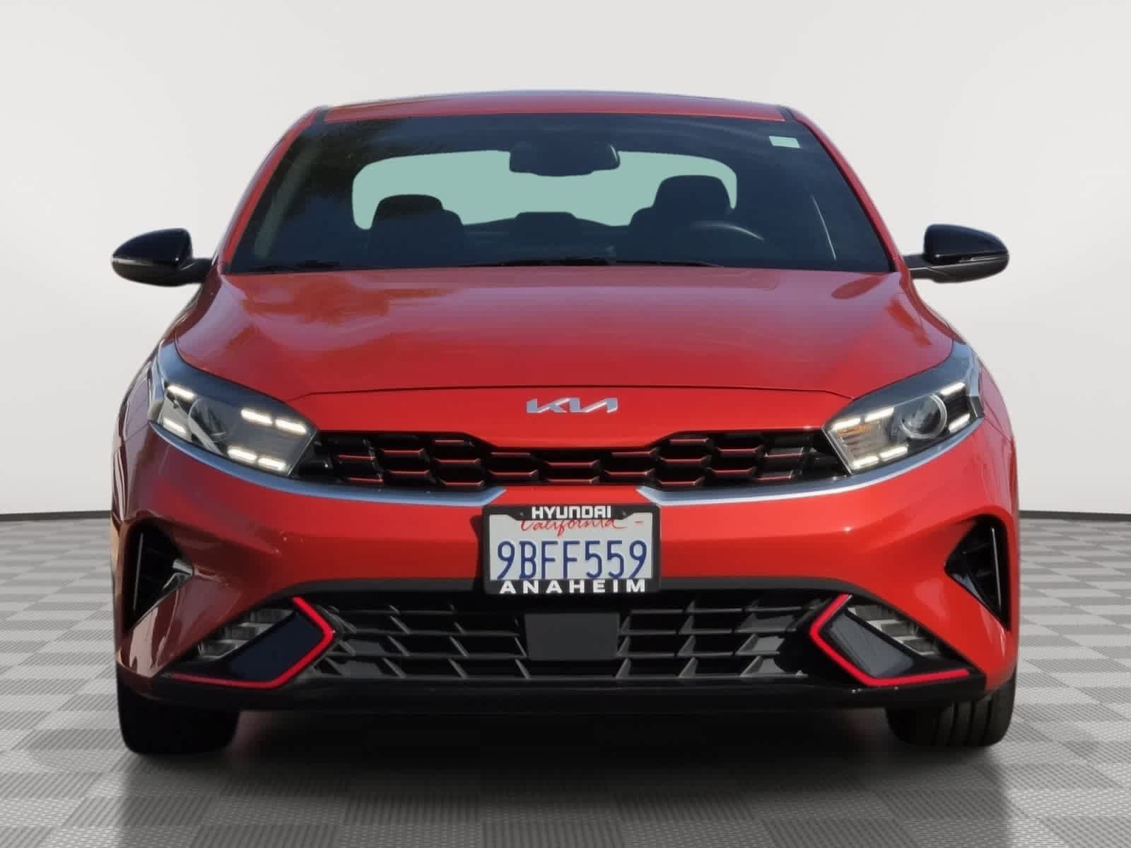 Used 2022 Kia Forte GT-Line w/ GT-Line Premium Package FWD image 2