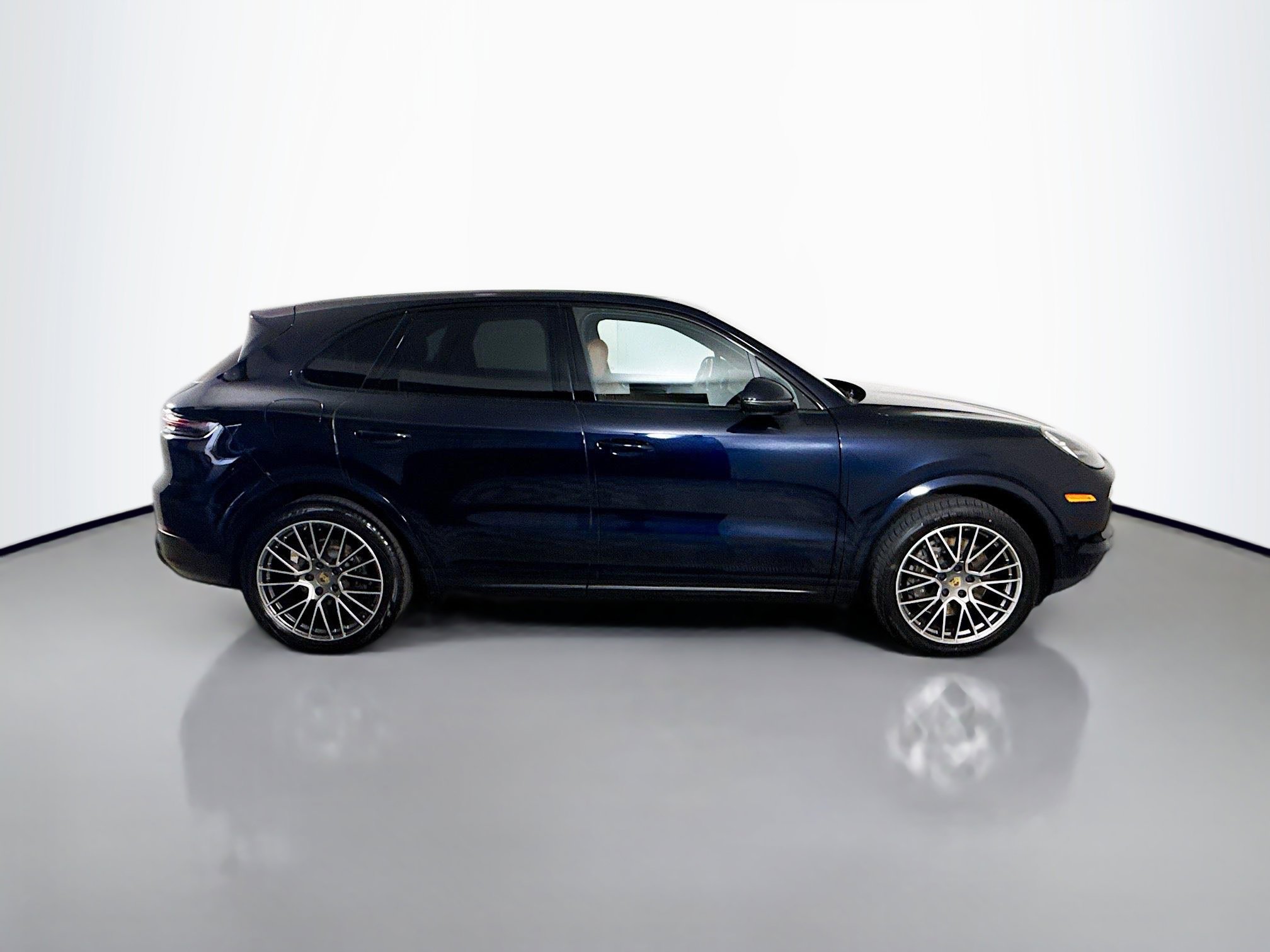 Used 2023 Porsche Cayenne image 11