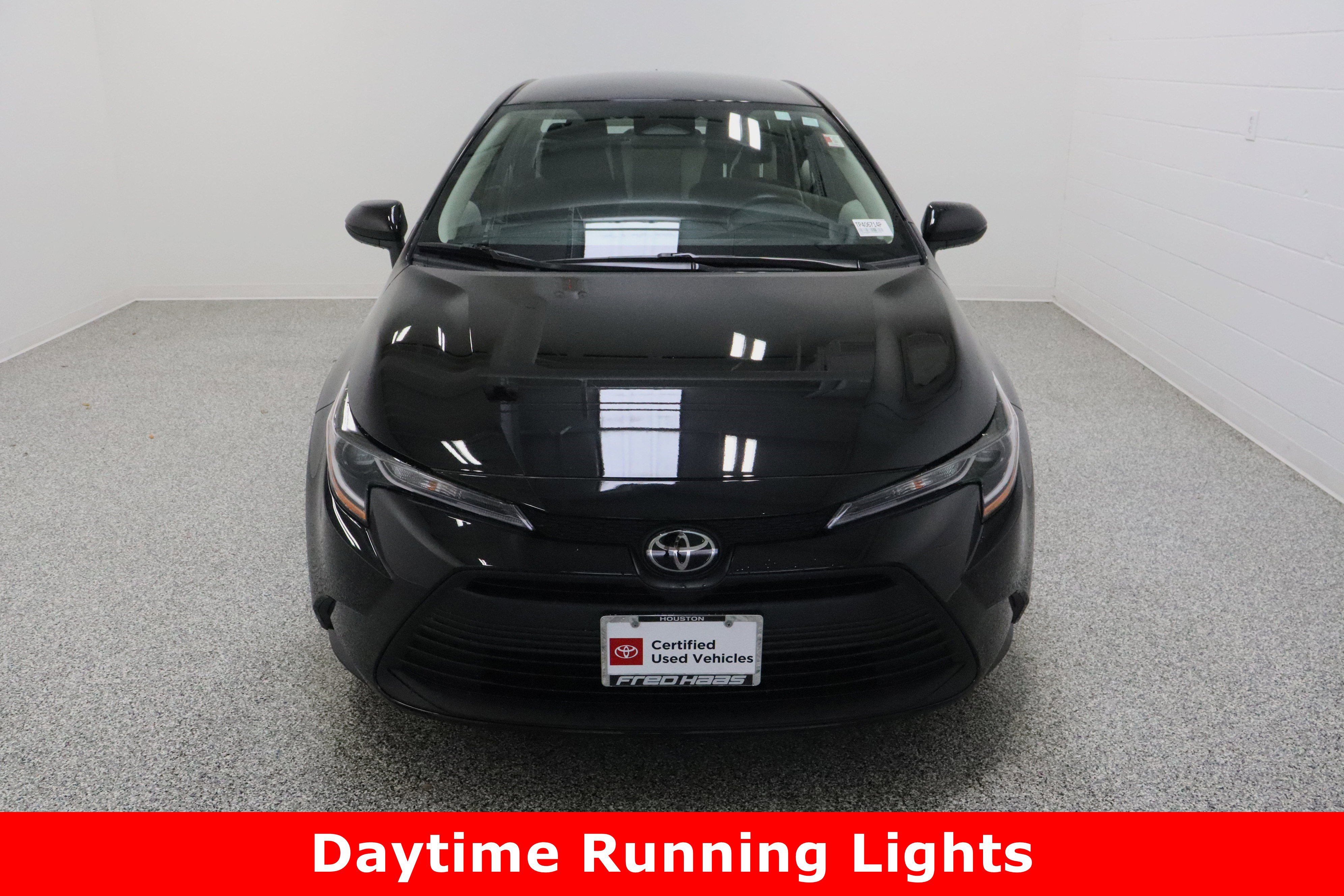 Used 2026 Toyota Corolla LE image 3
