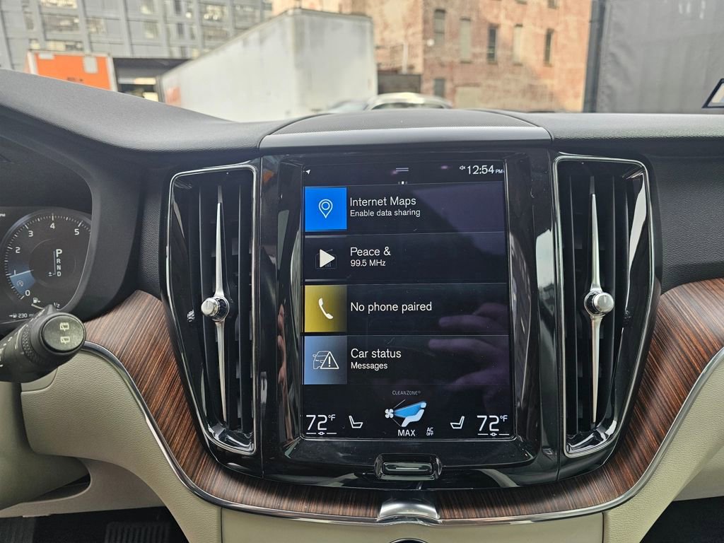 Used 2021 Volvo XC60 T5 Momentum image 23