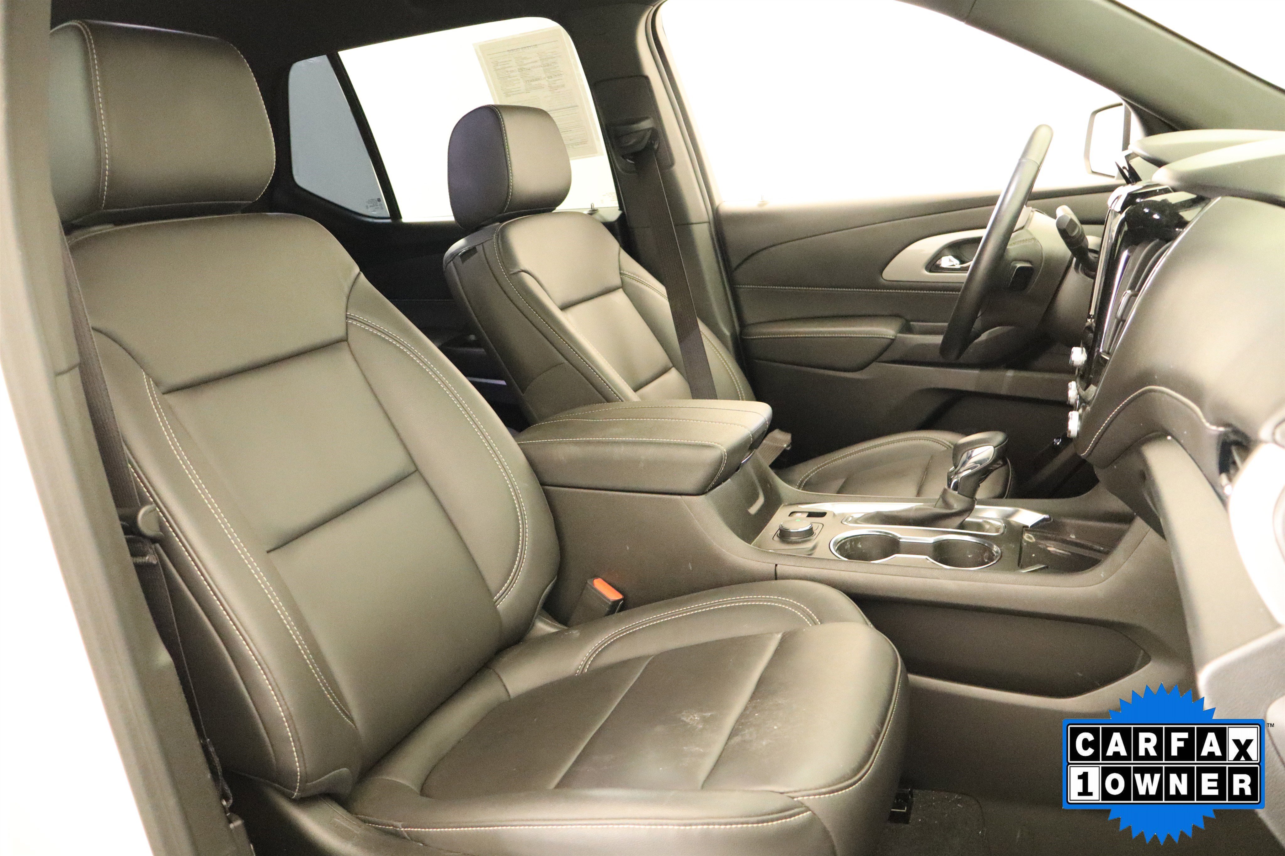 Used 2023 Chevrolet Traverse LT FWD image 20
