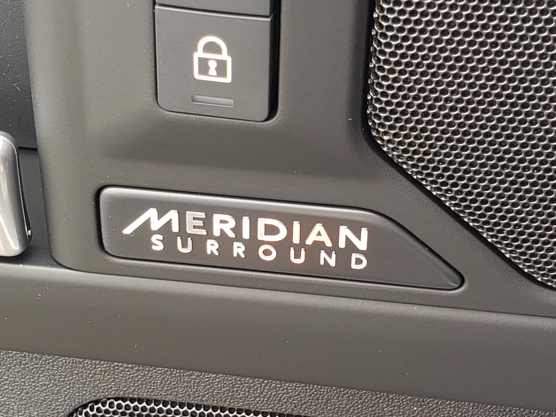 New 2026 Land Rover Defender 130 X-Dynamic SE AWD/4WD image 22