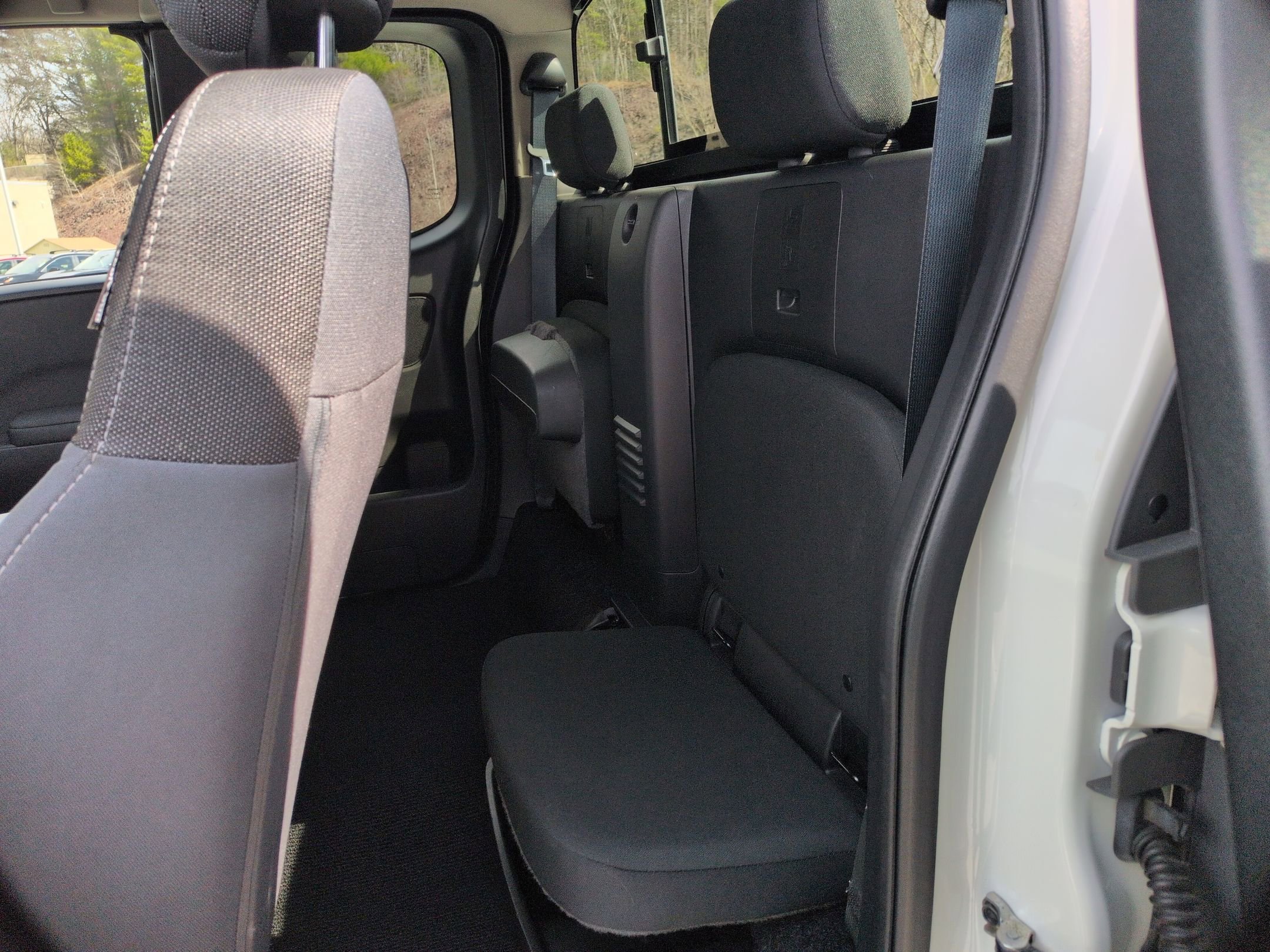 Used 2024 Nissan Frontier SV w/ SV Convenience Package image 15