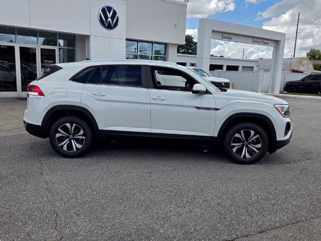 New 2026 Volkswagen Atlas Cross Sport SE FWD image 14