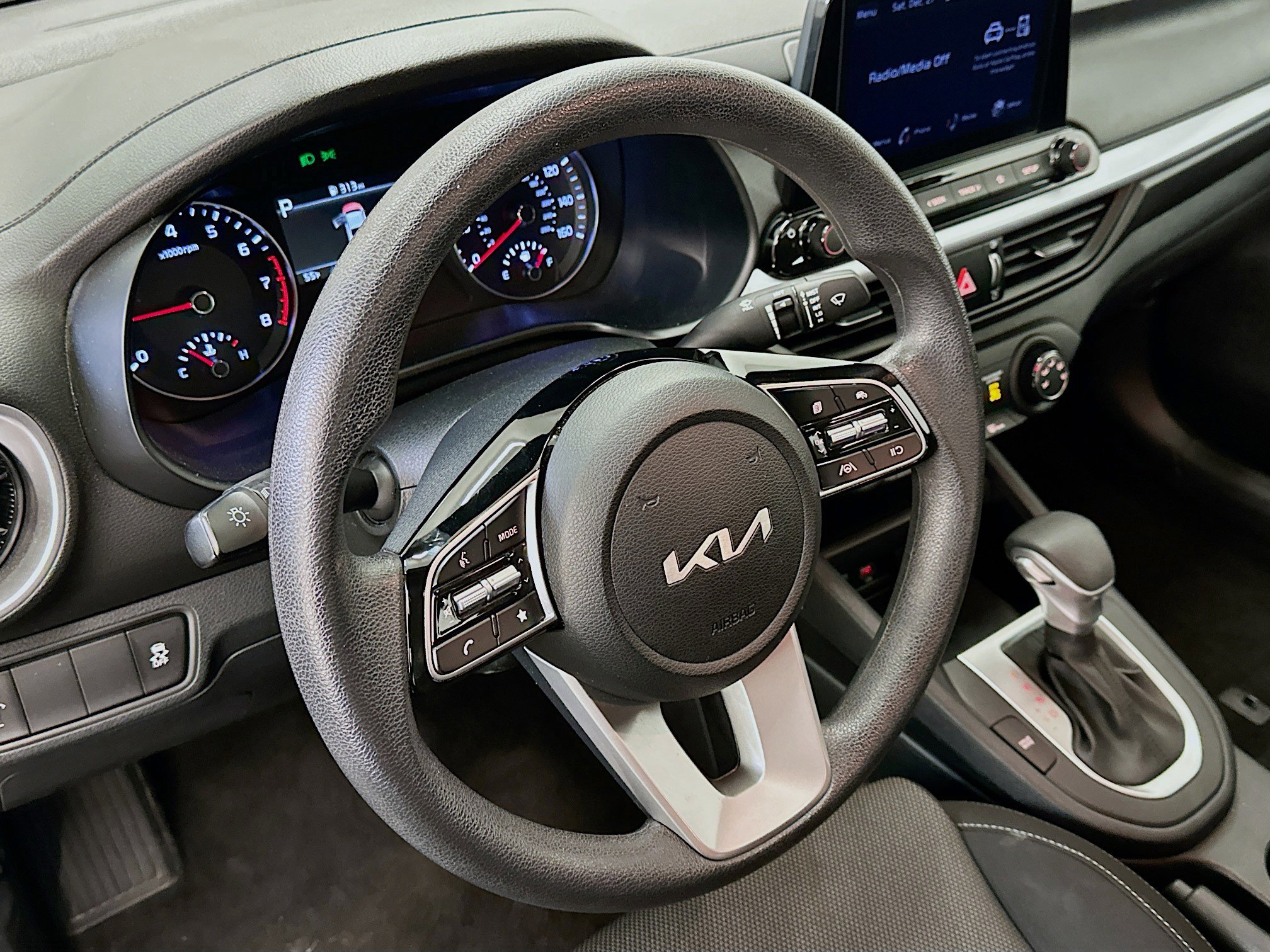 Used 2024 Kia Forte LXS image 18