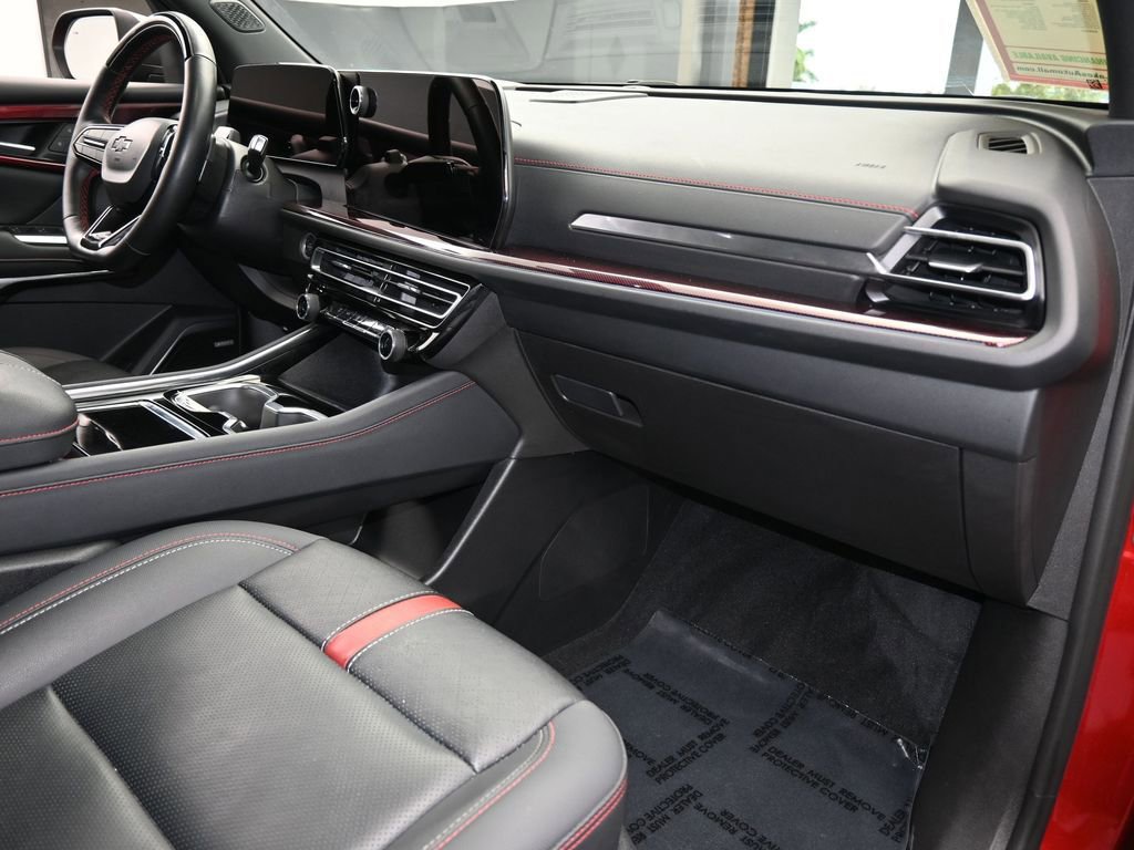 Used 2024 Chevrolet Traverse RS image 61