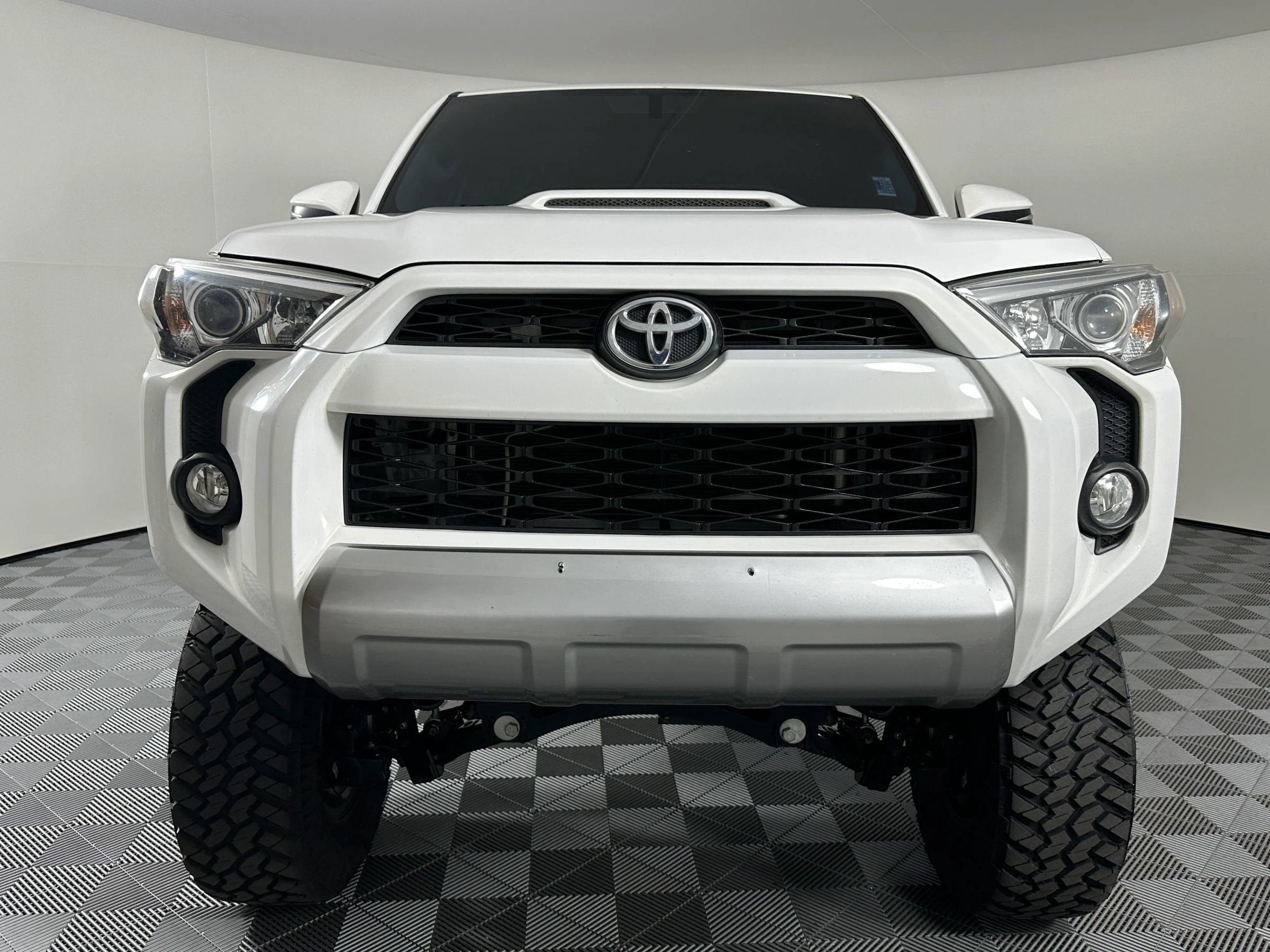 Used 2019 Toyota 4Runner TRD Off-Road Premium image 4