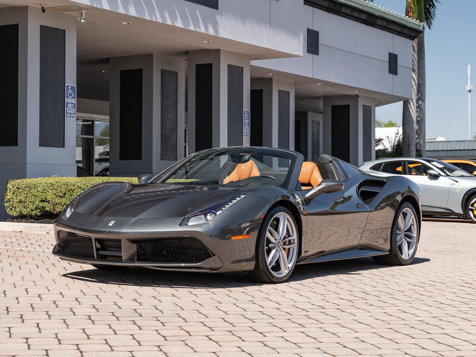 Used 2018 Ferrari 488 Spider image 21