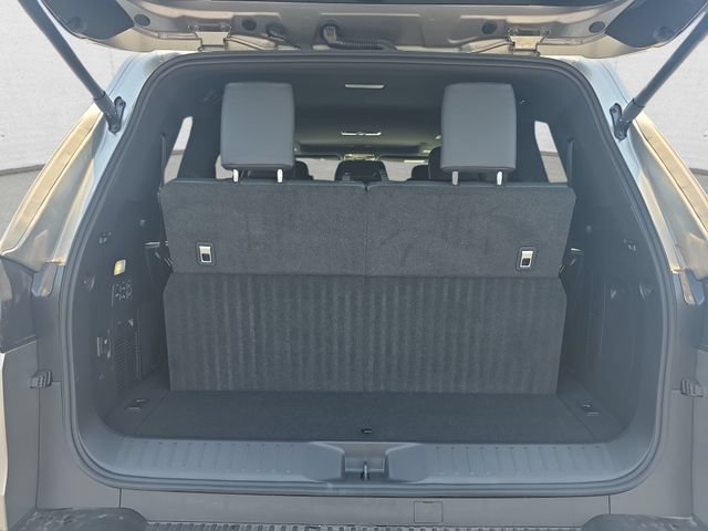 New 2026 Lexus LX 600 4WD w/ Luxury Package image 13