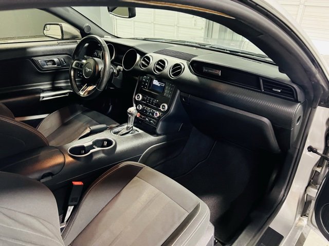 Used 2019 Ford Mustang EcoBoost image 24