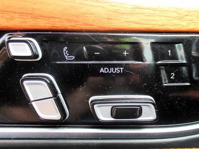 Used 2024 Jeep Grand Wagoneer L Series III AWD/4WD image 33