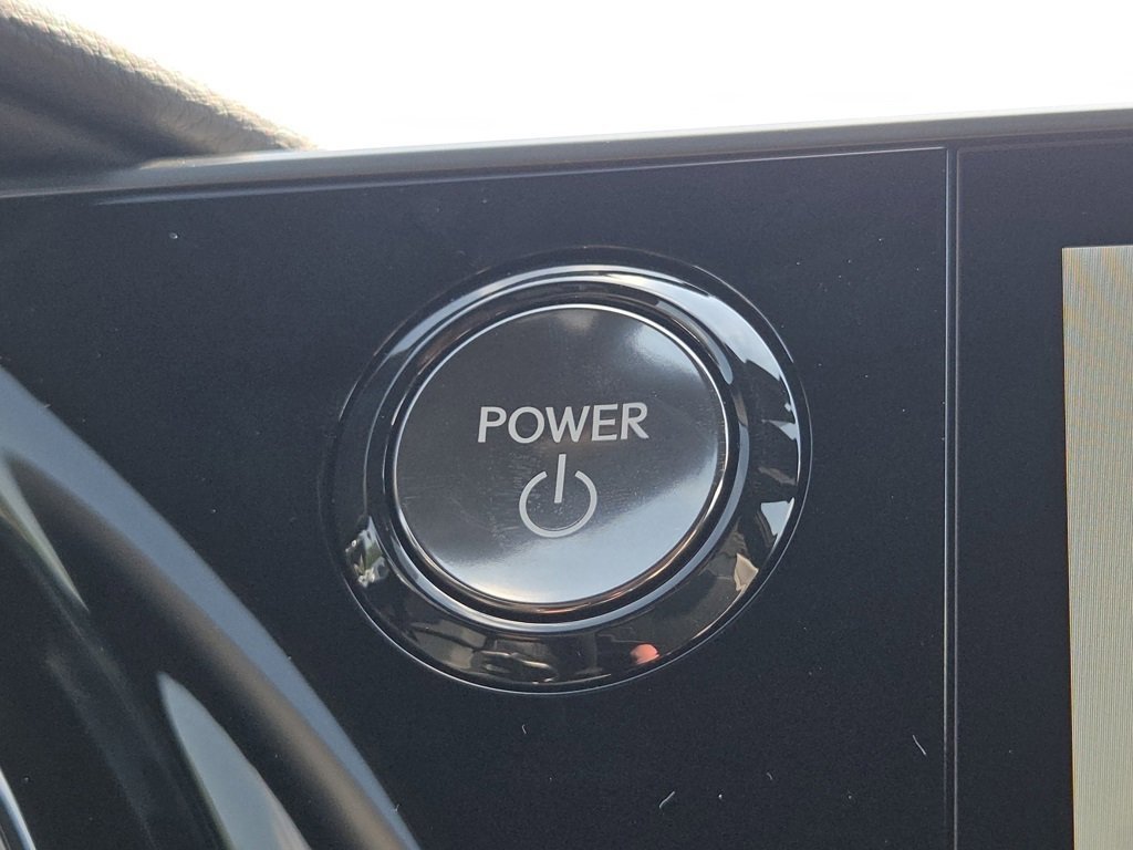 New 2025 Lexus TX 500h AWD image 17