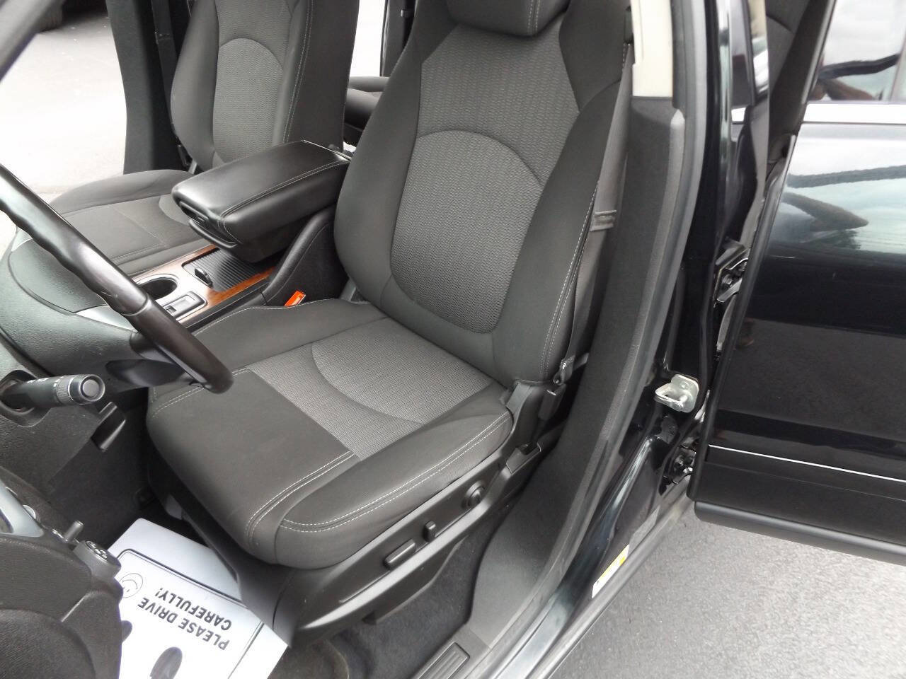 Used 2014 Chevrolet Traverse LT image 14