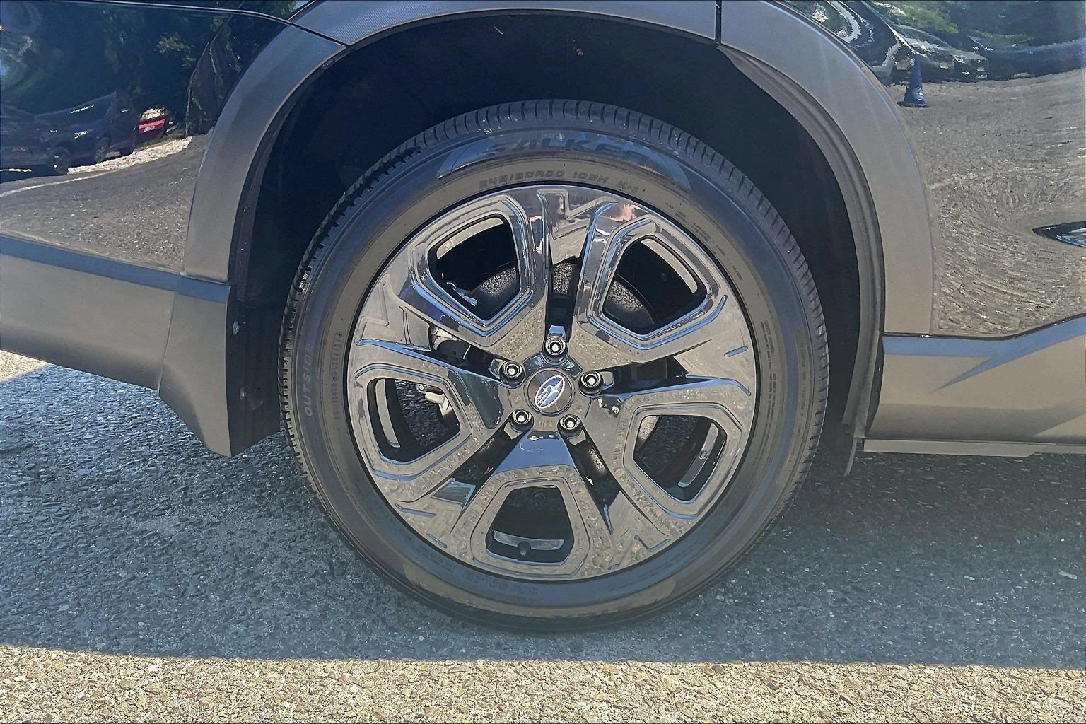 Certified 2025 Subaru Ascent Bronze Edition AWD/4WD image 12