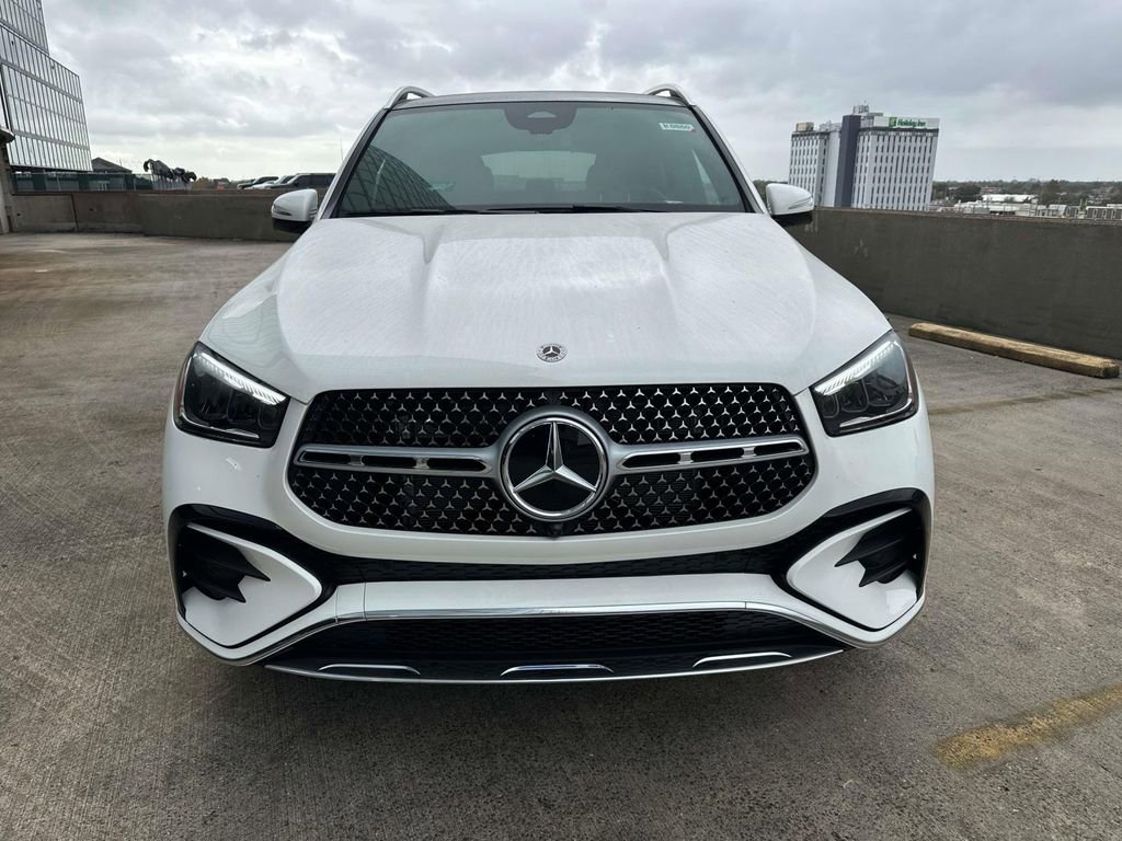 Used 2025 Mercedes-Benz GLE 450e 4MATIC image 2