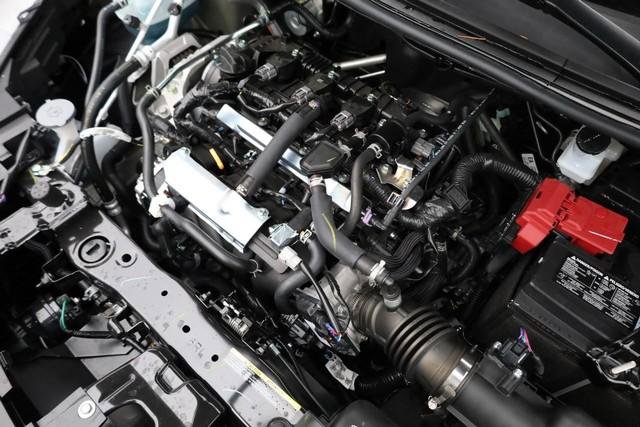 New 2025 Nissan Versa SR w/ Trunk Package image 24