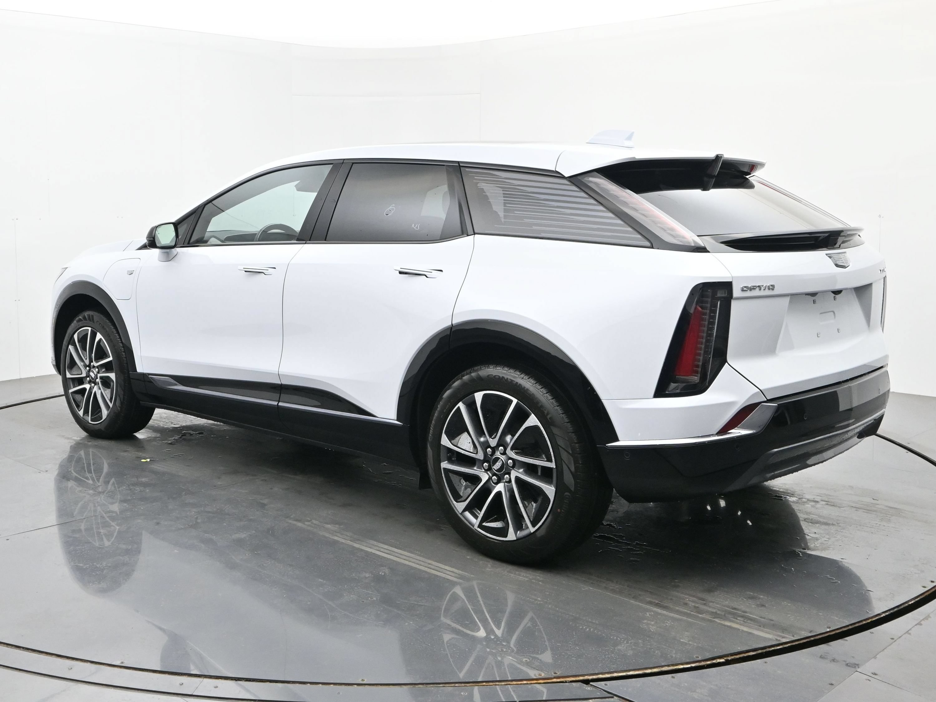New 2026 Cadillac Optiq Sport 2 AWD/4WD image 3