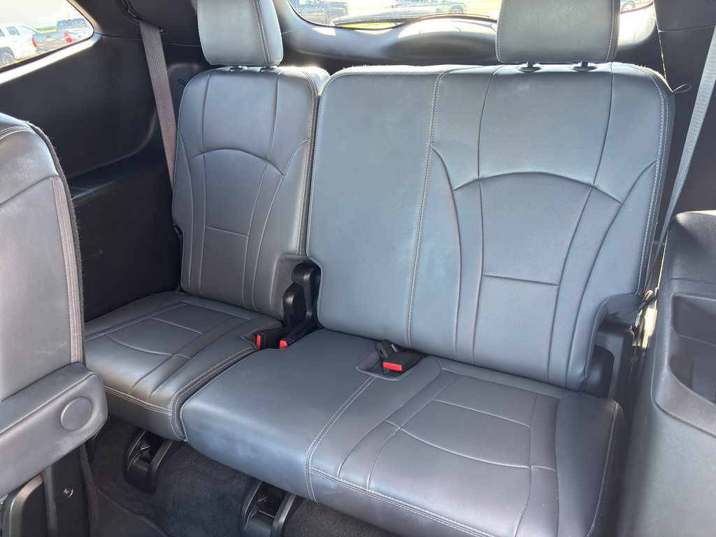 Used 2024 Buick Enclave Premium AWD/4WD image 13