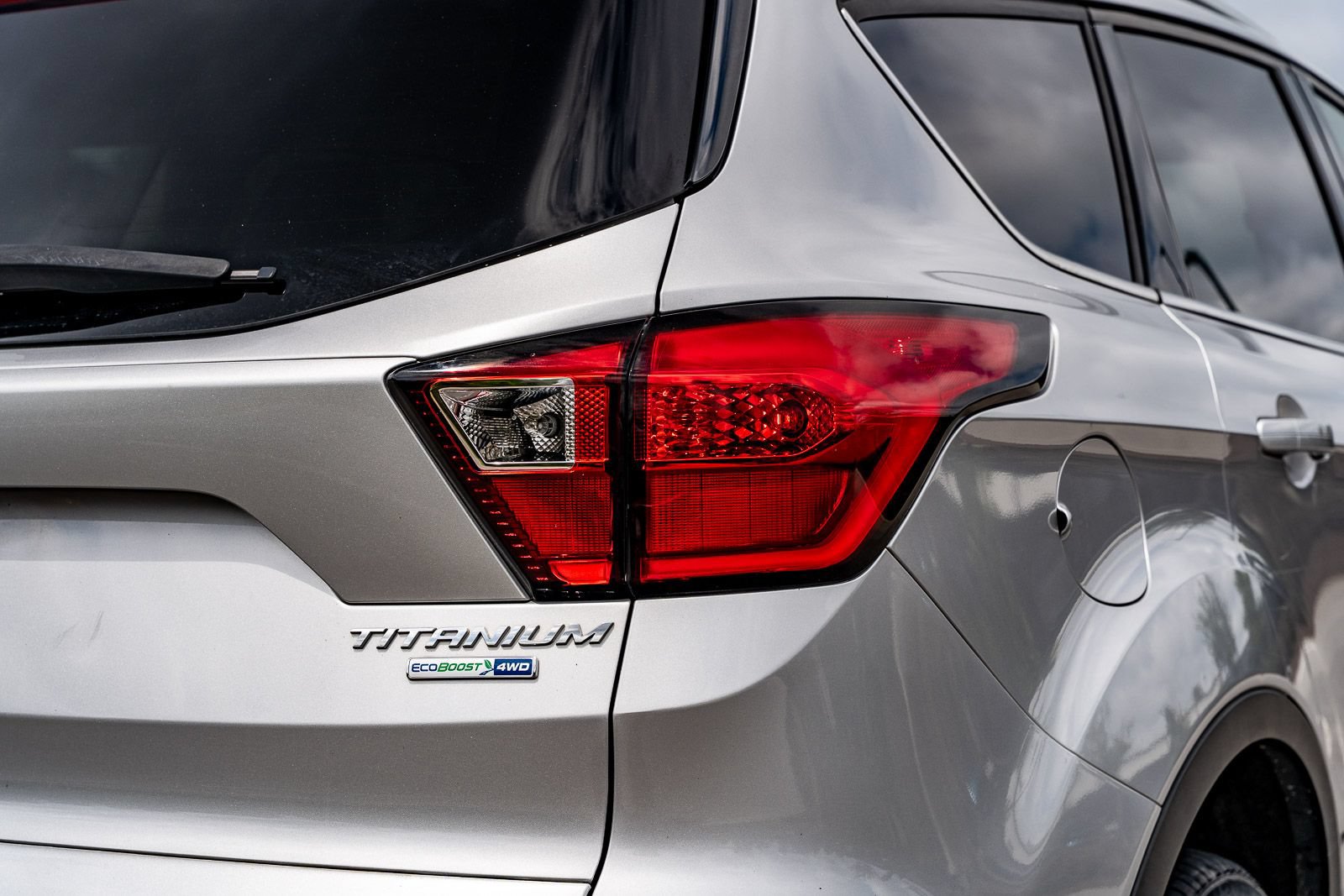 Used 2019 Ford Escape Titanium AWD/4WD image 14