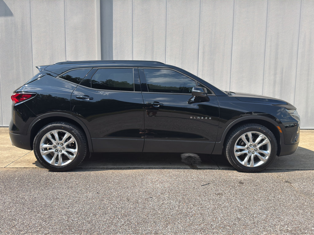 Used 2019 Chevrolet Blazer LT w/ Sun and Wheels Package FWD image 2