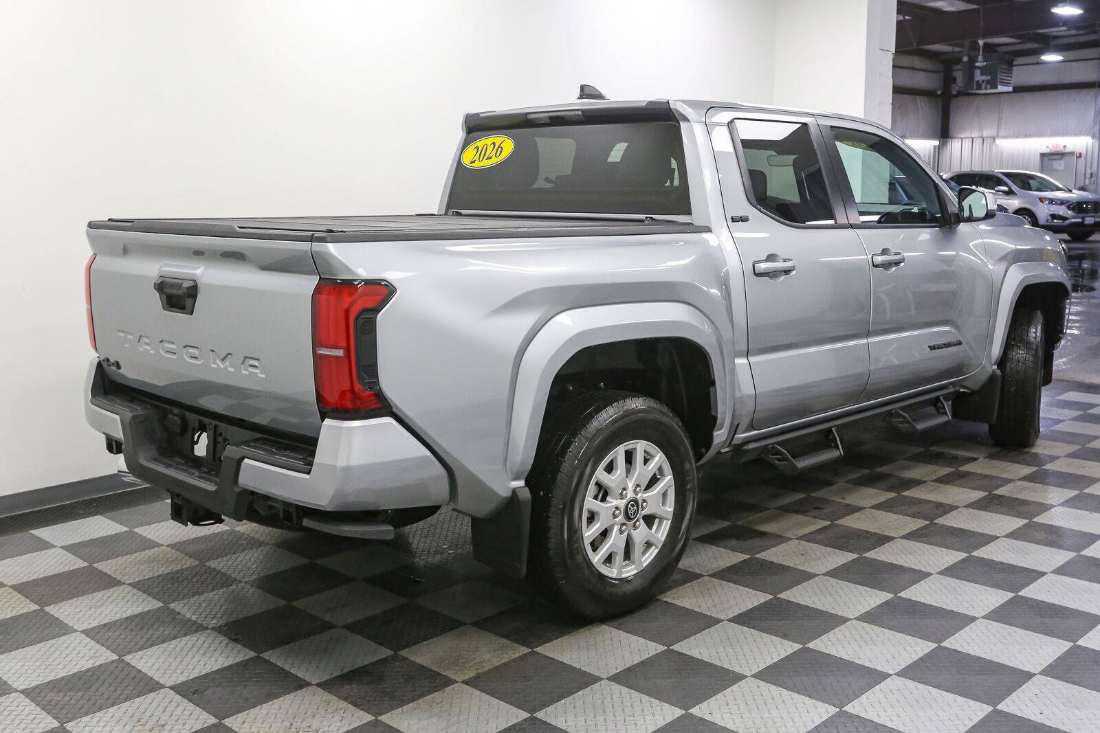 Used 2026 Toyota Tacoma SR5 AWD/4WD image 9