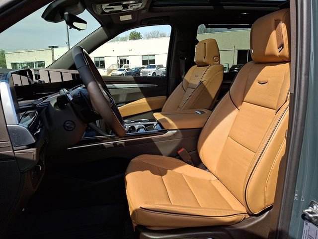 Used 2025 Cadillac Escalade Premium Luxury w/ Touring Package image 15
