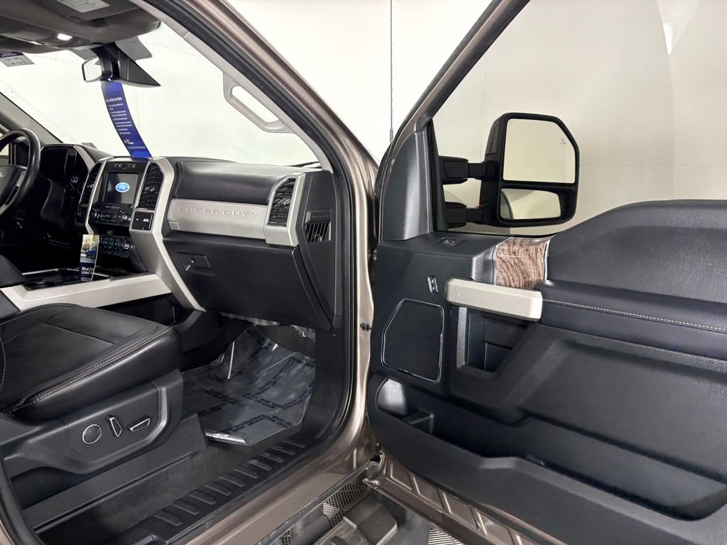 Certified 2019 Ford F450 Lariat w/ Lariat Ultimate Package image 36
