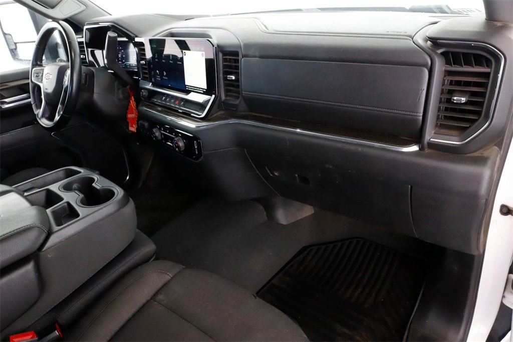 Used 2024 Chevrolet Silverado 2500 LT image 25