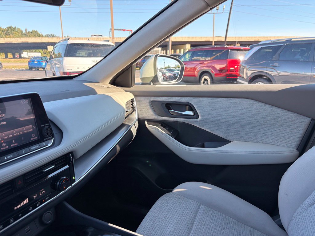 Used 2021 Nissan Rogue SV FWD image 21