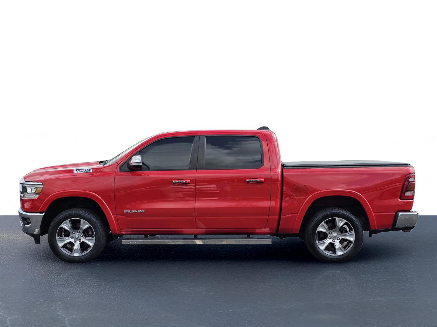 Used 2019 RAM 1500 Laramie AWD/4WD image 15