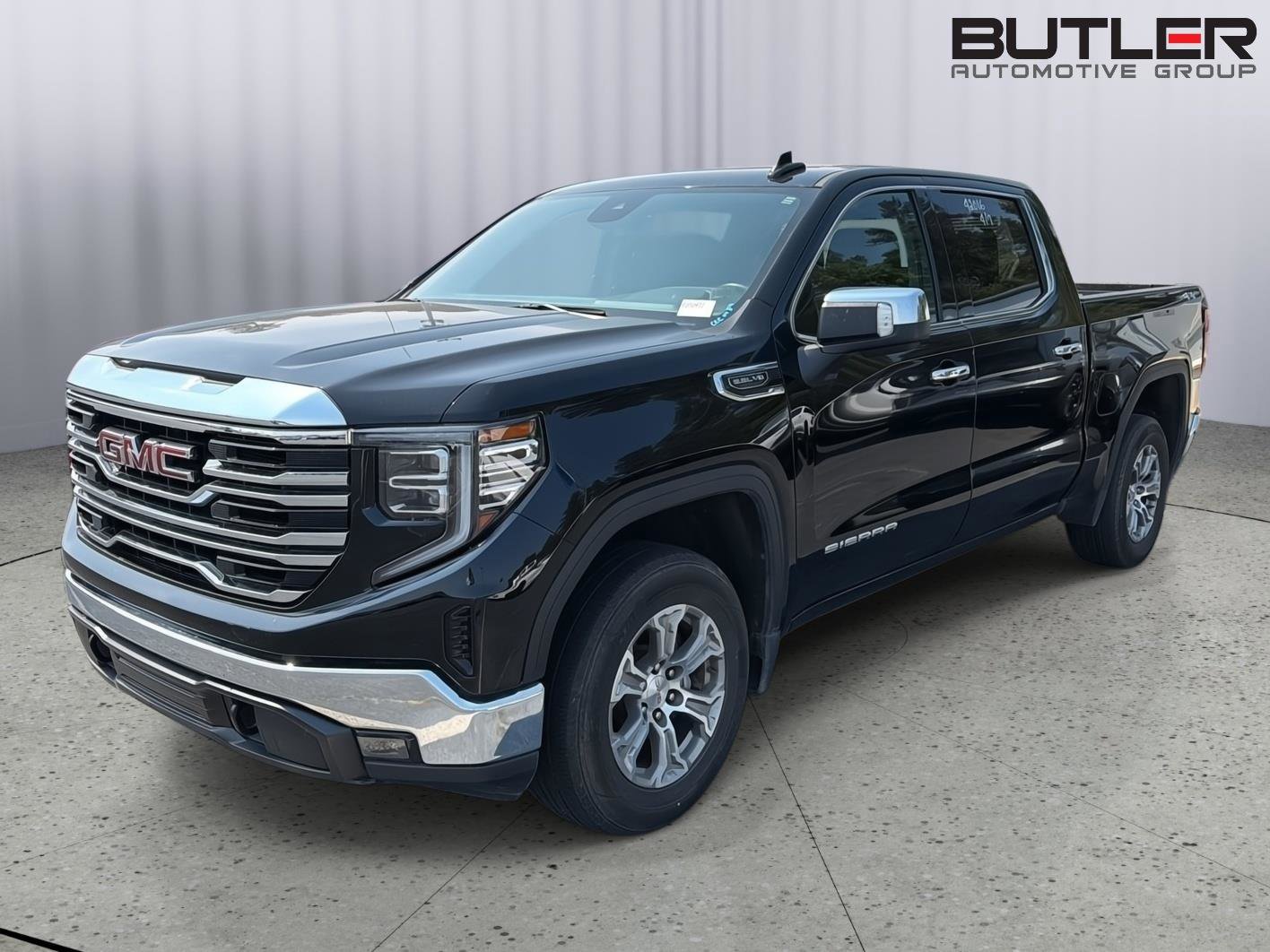 Used 2024 GMC Sierra 1500 SLT AWD/4WD image 1