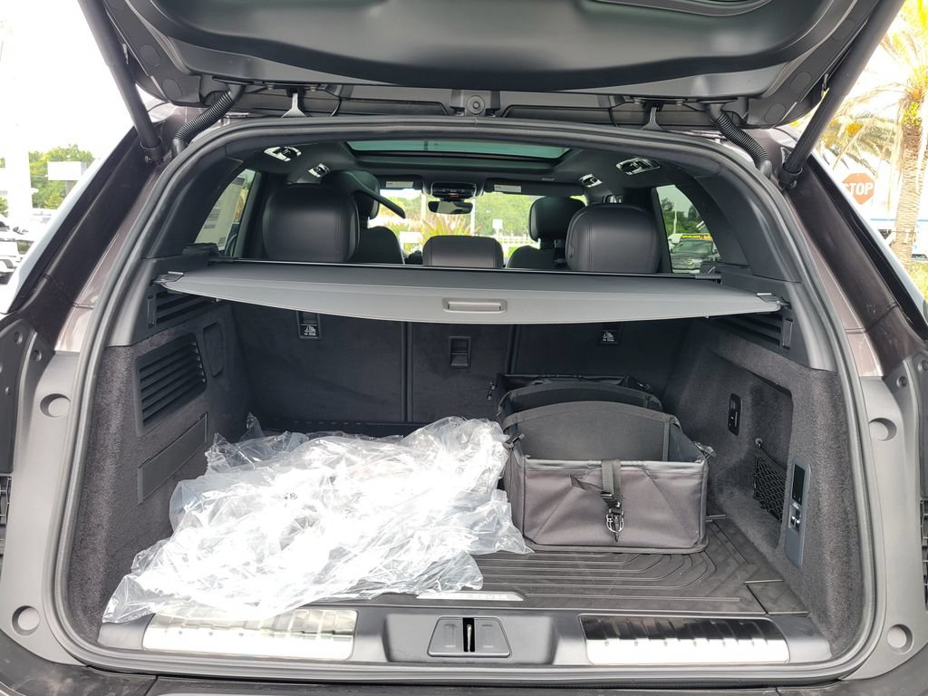 New 2026 Land Rover Range Rover Sport Dynamic SE AWD/4WD image 11