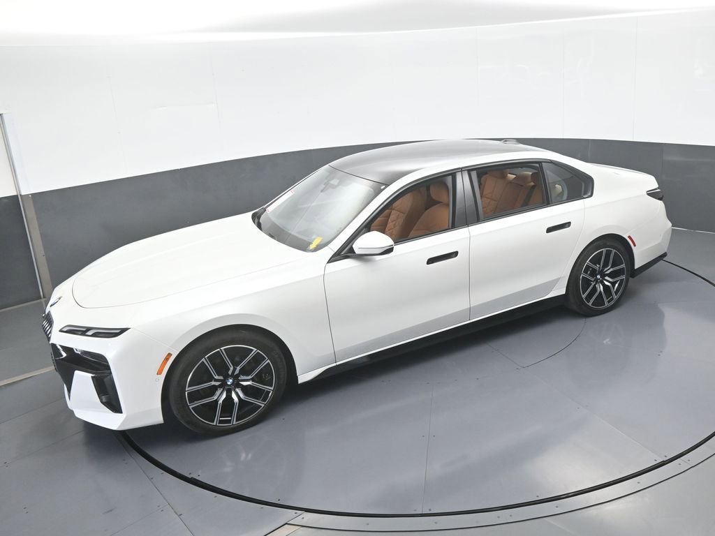 Used 2025 BMW 740i xDrive image 57