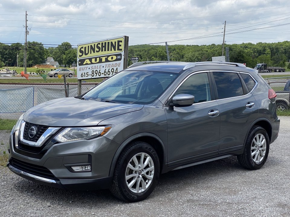 Used 2018 Nissan Rogue SV FWD image 2