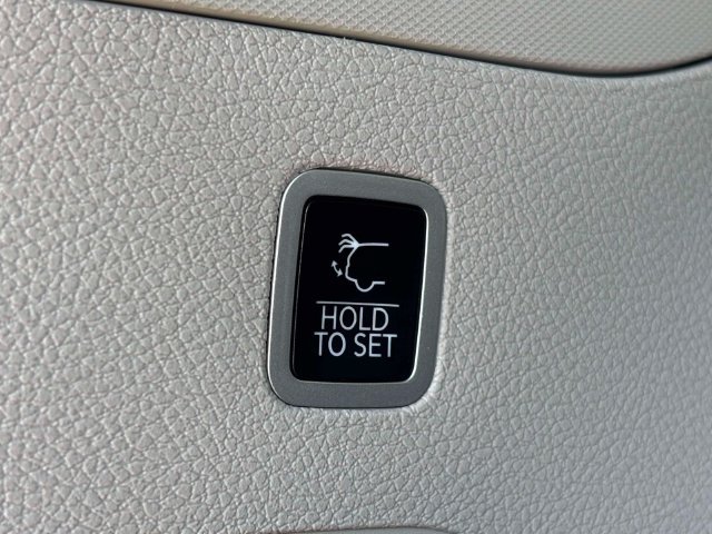 Used 2023 Jeep Wagoneer 4WD w/ Convenience Group I image 42