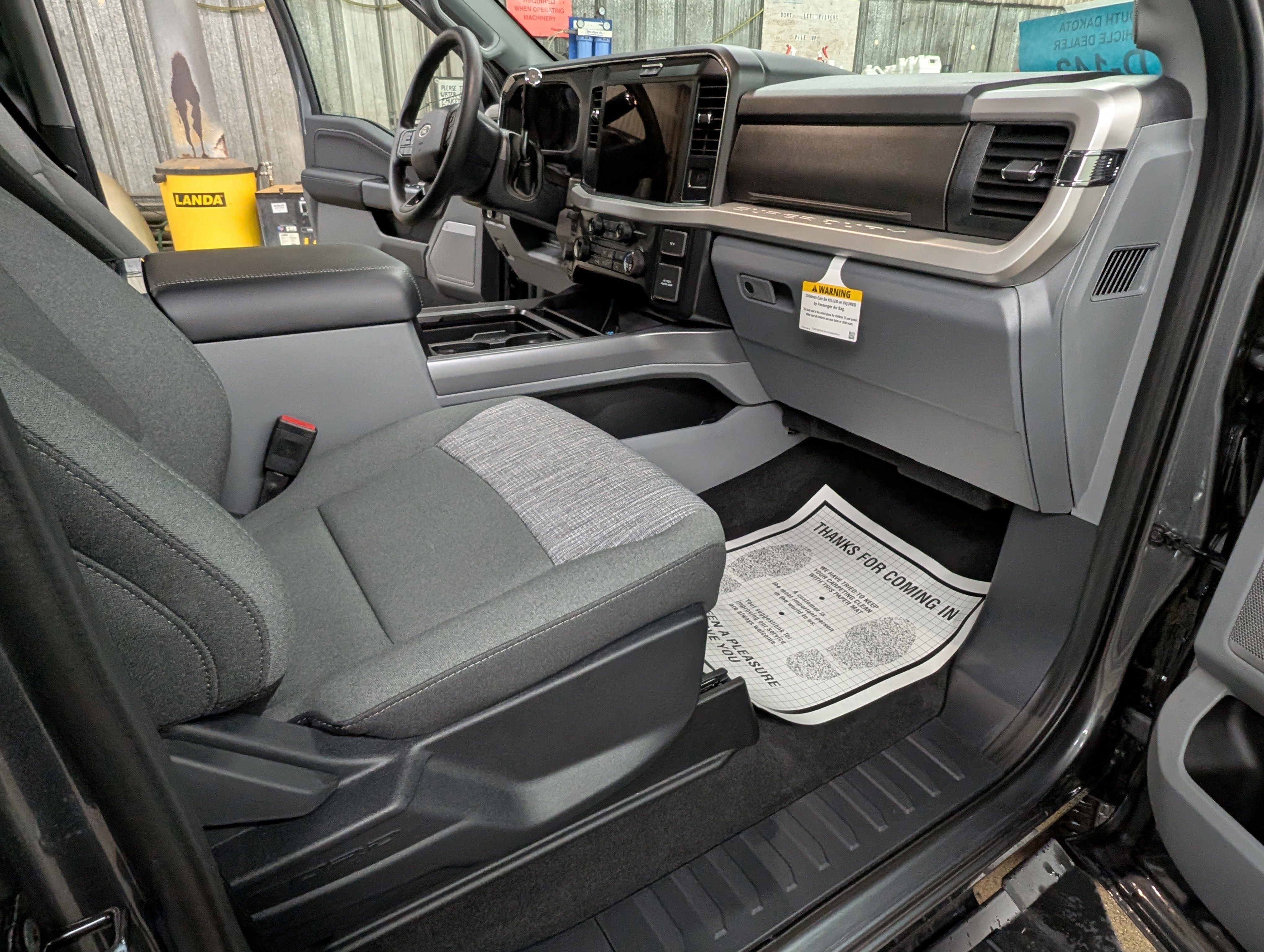 New 2026 Ford F250 4x4 Crew Cab Super Duty image 4