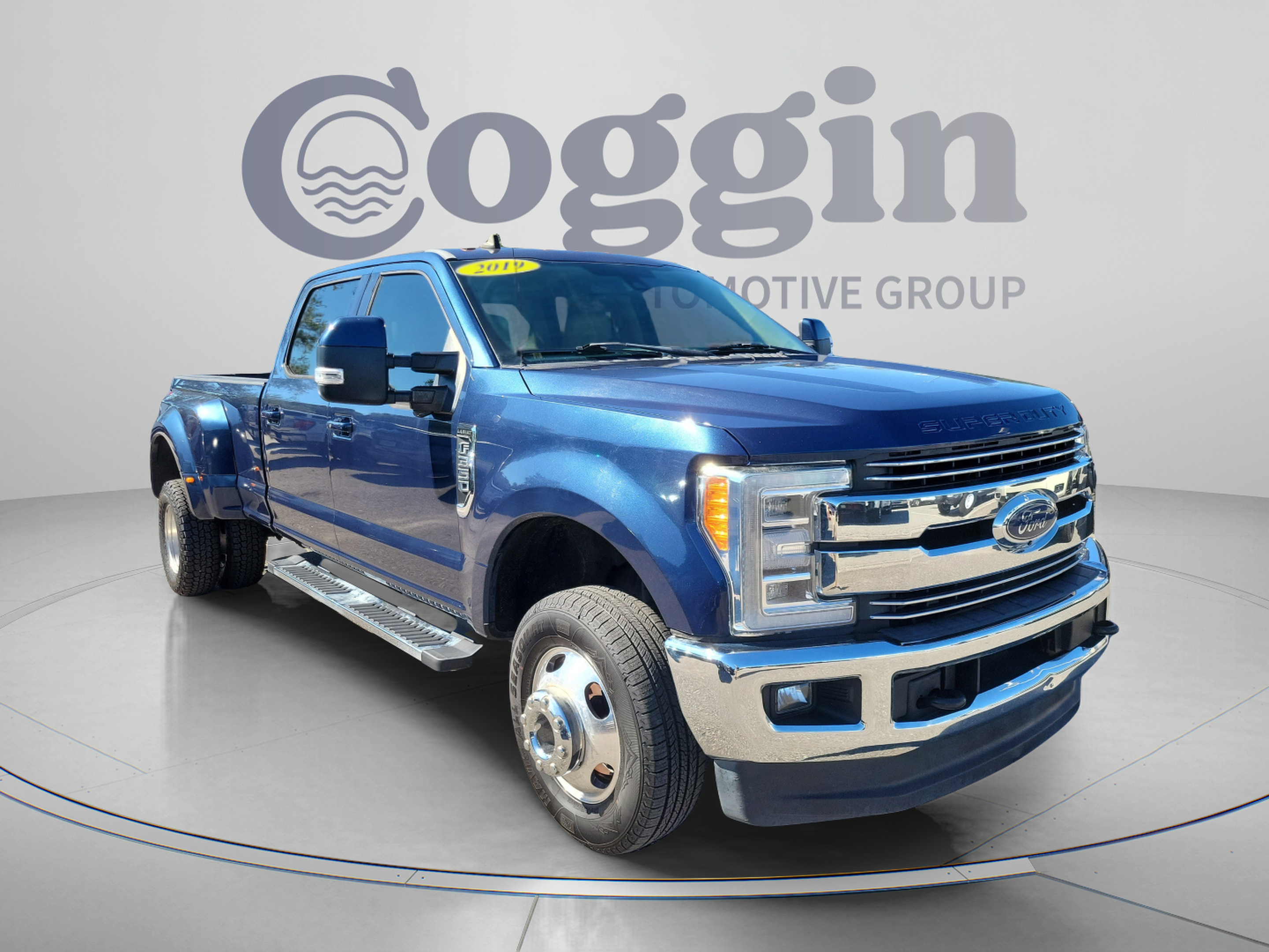 Used 2019 Ford F350 Lariat w/ Lariat Ultimate Package AWD/4WD image 4