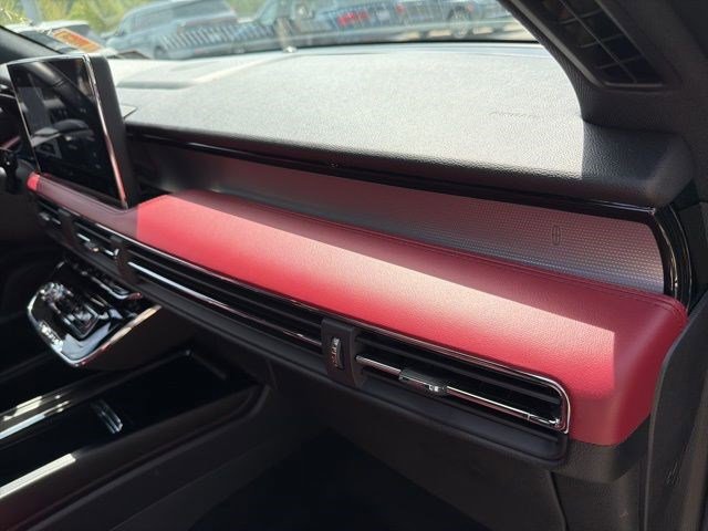 Used 2024 Lincoln Corsair Reserve w/ Equipment Group 201A image 27