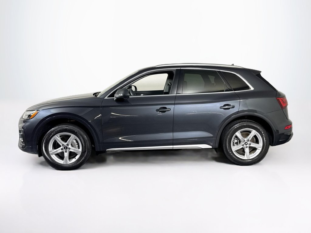 Used 2021 Audi Q5 2.0T Premium w/ Convenience Package AWD/4WD image 2